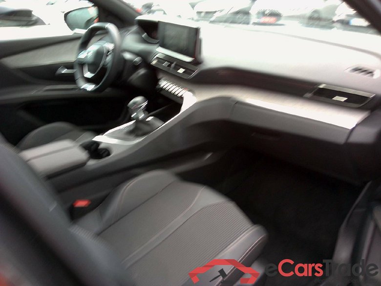 Peugeot 3008 GT 1.2L PureTech Turbo 130 hp (S&S) #3