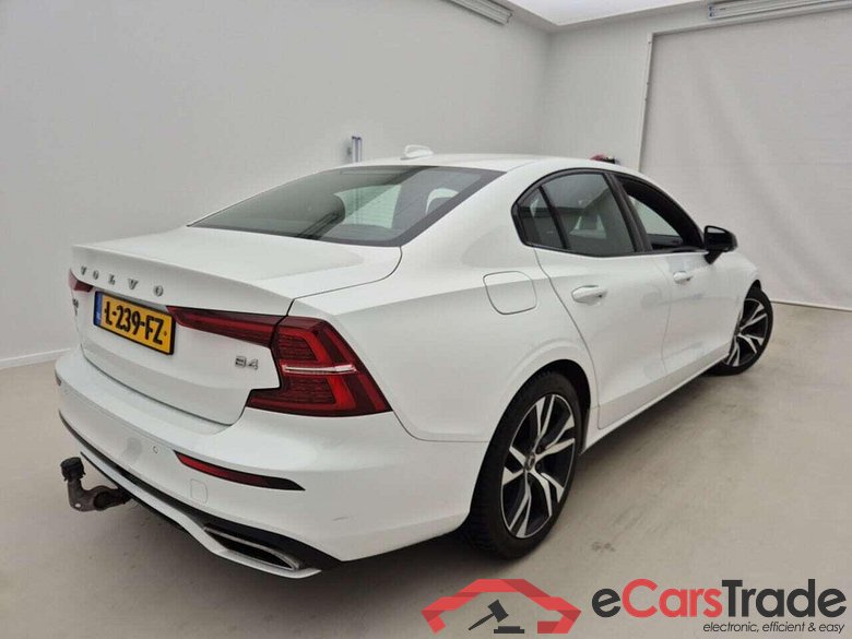 VOLVO S60 2.0 B4 R-Design #2