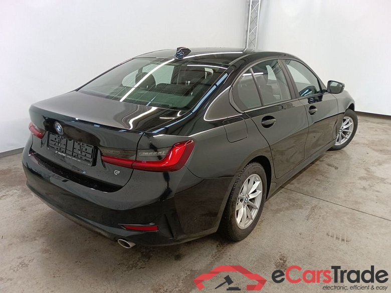 BMW 3 Reeks Berline 318dA (110 kW) 4d #2