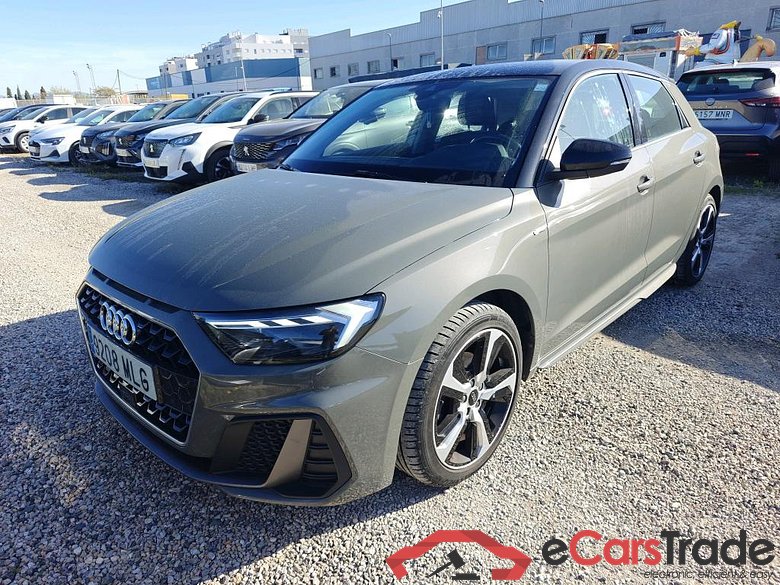 A1 Sportback 30 TFSI Adrenalin 1.0 TFSI 110CV AT7 E6d #1
