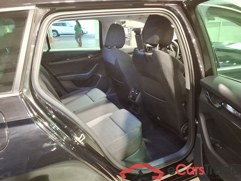 SKODA OCTAVIA COMBI 1.0 TSI MHEV 81KW DSG CLEVER #5