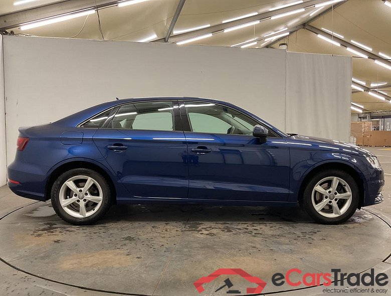 AUDI A3 Sedan Audi A3 Attraction  Limousine 1.4 TFSI  92(125) kW(ch) 6 vitesses #6