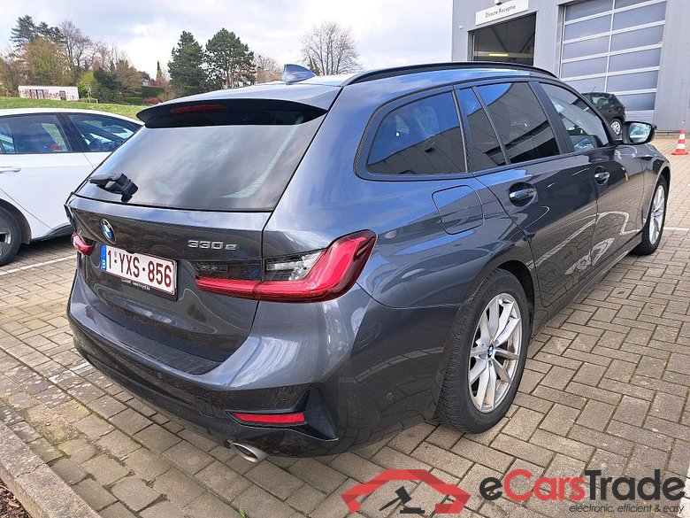 BMW - BMW 3 TOURING 330e 292PK Business Edition With Heated Seats  * HYBRID * #2