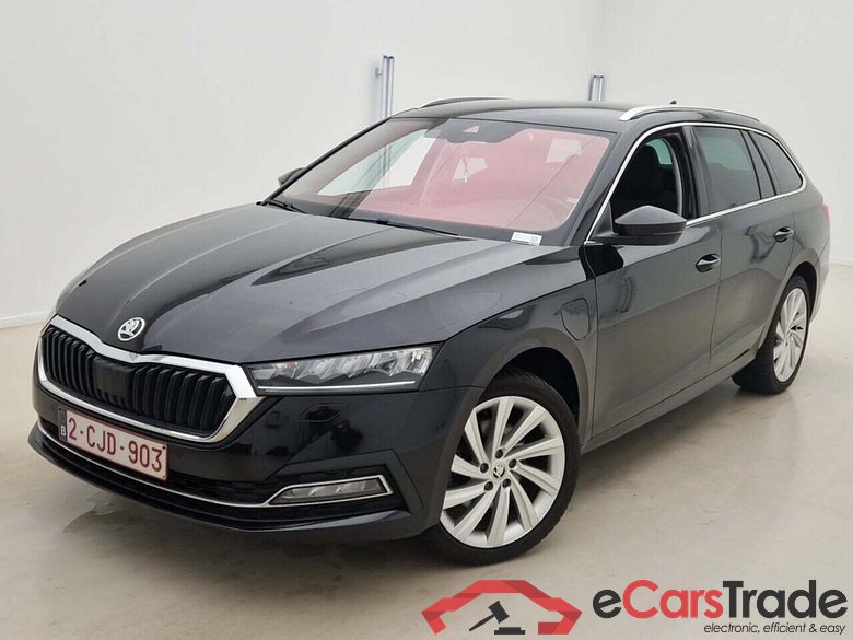SKODA OCTAVIA COMBI 1.4 TSI IV AMBITION DSG #1