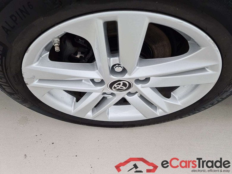 TOYOTA COROLLA 1.8 HYBRID COROLLA E-CVT #4