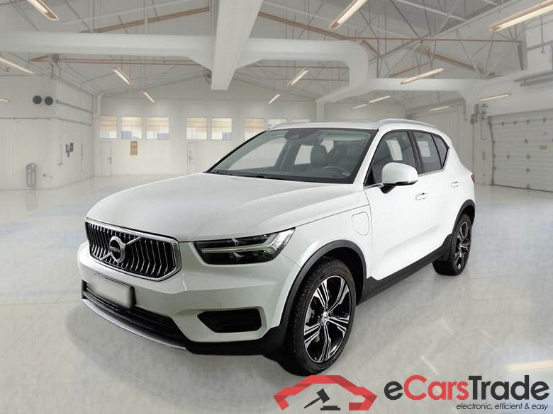 VOLVO XC40 / 2017 / 5P / SUV T5 PLUG-IN HYBRID AUTO RECHARGE INSCR. #1