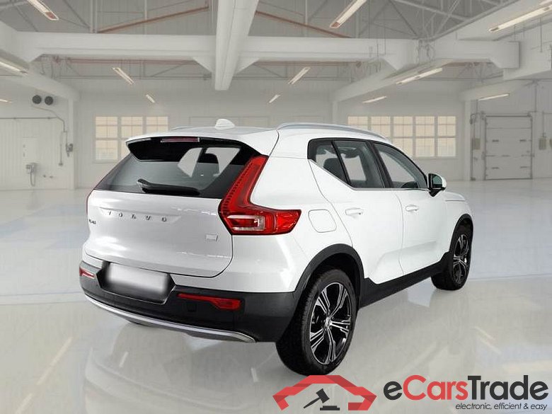 VOLVO XC40 / 2017 / 5P / SUV T5 PLUG-IN HYBRID AUTO RECHARGE INSCR. #2