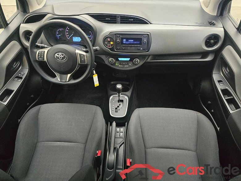 TOYOTA YARIS 1.5 Hybrid Active #6