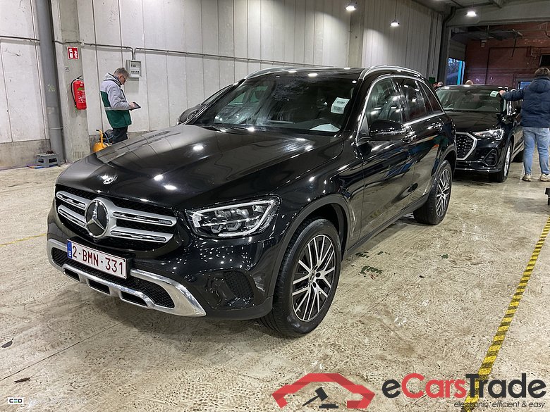 MERCEDES-BENZ GLC 2.0 GLC 300 DE 4MATIC 4WD BUS SOL AUTO