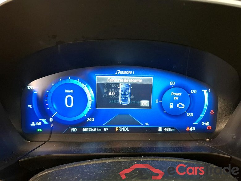 FORD Kuga / 2019 / 5P / SUV 2.5 190 hybrid Flexifuel Pshift Titanium #6