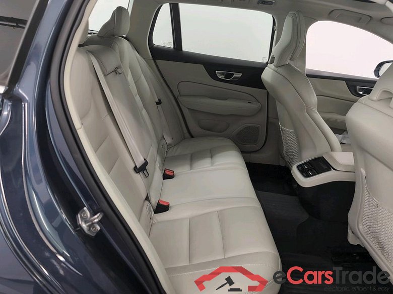 VOLVO V60 - 2018 2.0 B4 MHE Momentum Pro Geartronic #6