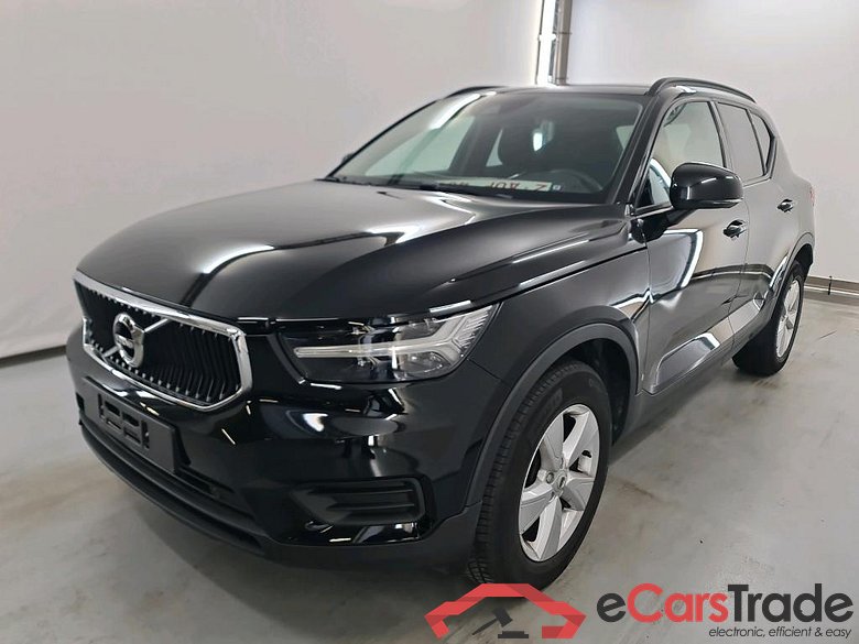 VOLVO XC40 1.5 T2 MOMENTUM CORE #1