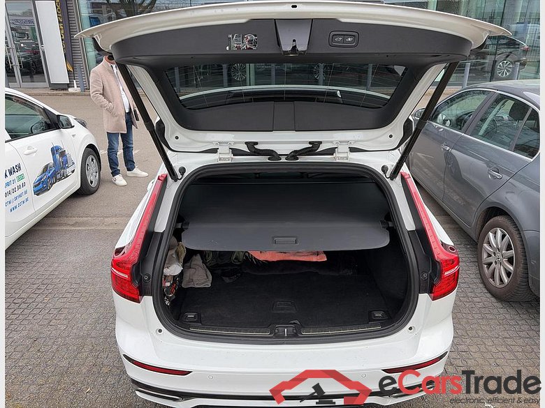 VOLVO V60 2.0 B5 MHEV R-Design Geartronic #4