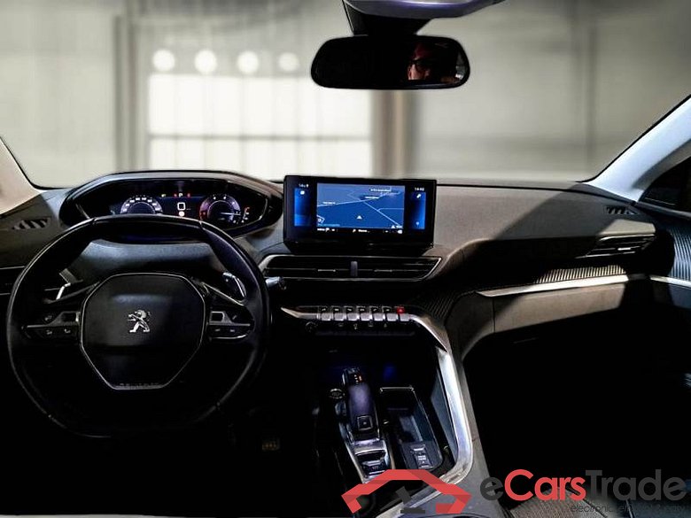 PEUGEOT 3008 / 2020 / 5P / SUV BLUEHDI 130 EAT8 SeS ALLURE #3