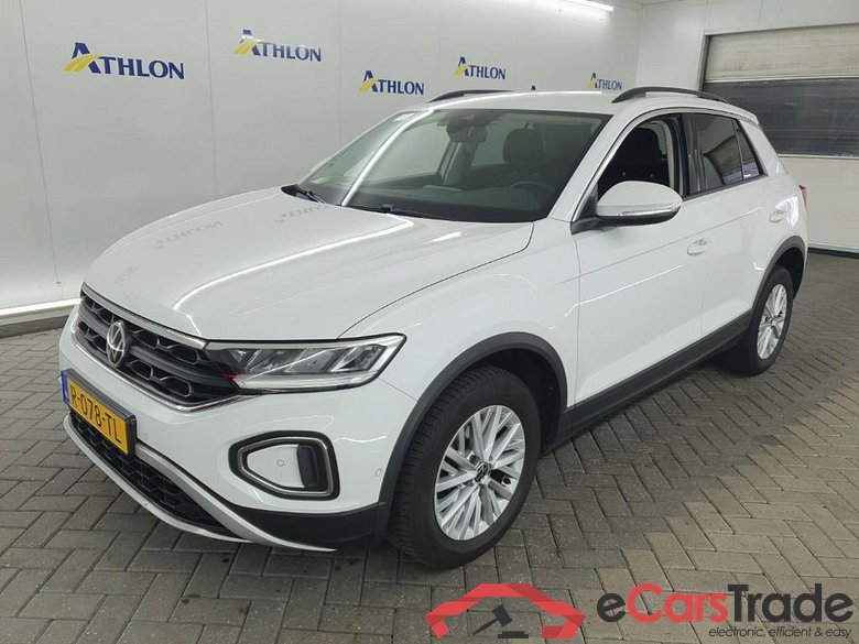 VOLKSWAGEN T-Roc 1.5 TSI 110KW DSG Life 5D #1