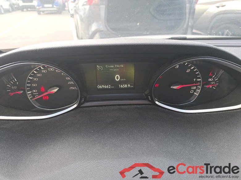 PEUGEOT 308 / 2017 / 5P / berlina con portón 5p Active Pack BlueHDi 130 S&S (AC) #4