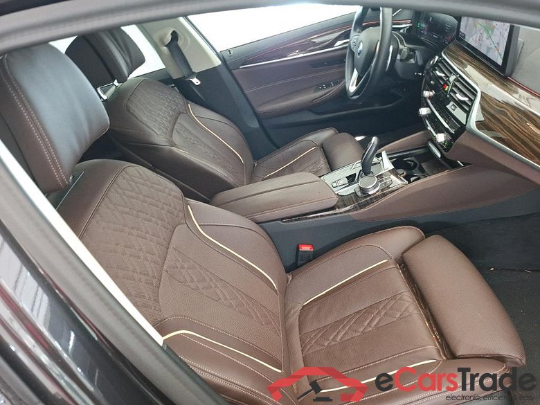 BMW Série 5 Touring 2020 5P Break 520i 184ch Luxury #6