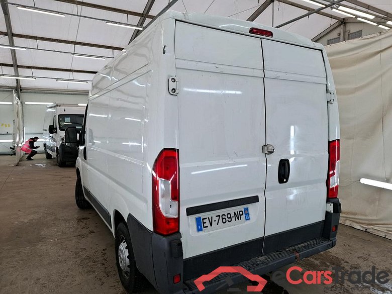 PEUGEOT Boxer / 2014 / 4P / Fourgon tôlé 2.0 BLUEHDI 110 PREMIUM PA 333 L1H2 #2