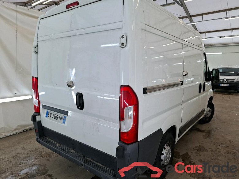 PEUGEOT Boxer / 2014 / 4P / Fourgon tôlé 2.0 BLUEHDI 110 PREMIUM PA 333 L1H2 #3