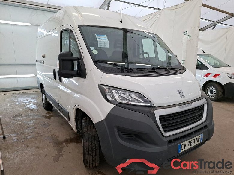 PEUGEOT Boxer / 2014 / 4P / Fourgon tôlé 2.0 BLUEHDI 110 PREMIUM PA 333 L1H2 #4