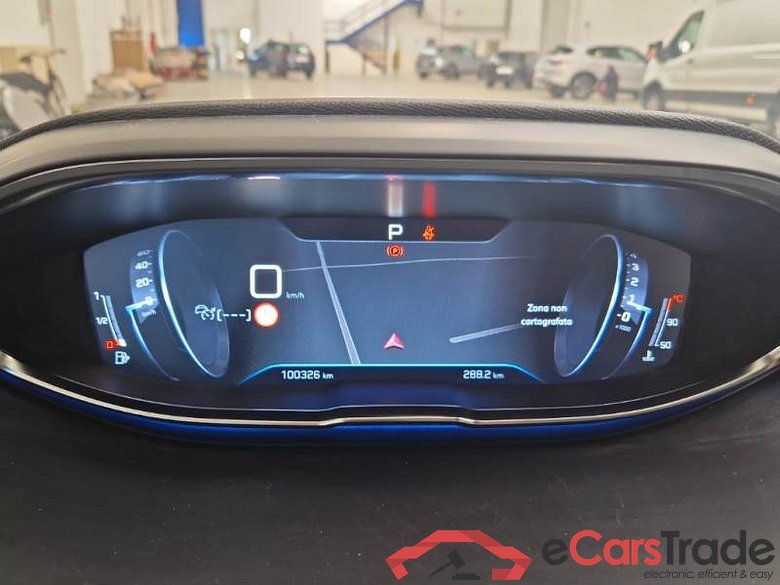 PEUGEOT 3008 / 2016 / 5P / SUV BLUEHDI 130 EAT8 SeS BUSINESS #4