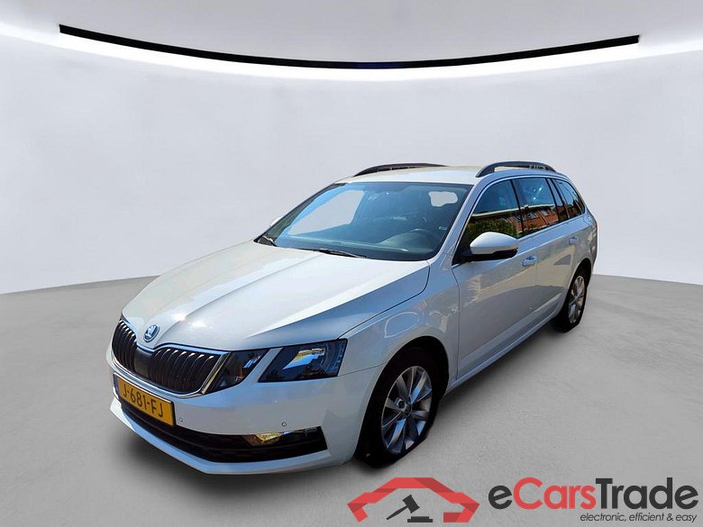 SKODA Octavia Combi 110 kW #1