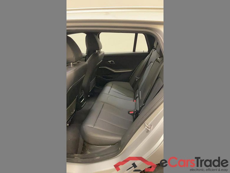 BMW 330e Plug-In Hybrid Aut. LED-Xenon LC-Pro Navi Hi-Fi Leather KeylessGo Klima PDC ... #6