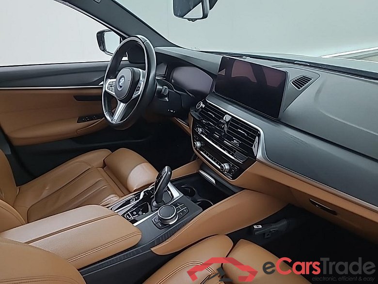 BMW 5-serie Touring 530e Business Edition Plus 5D 215kW #6