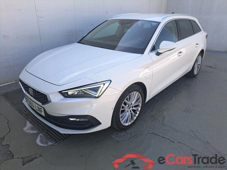 SEAT Nuevo León / 2020 / 5P / familiar SP 1.4 e-Hybrid DSG S&S Xcellence Go L #1