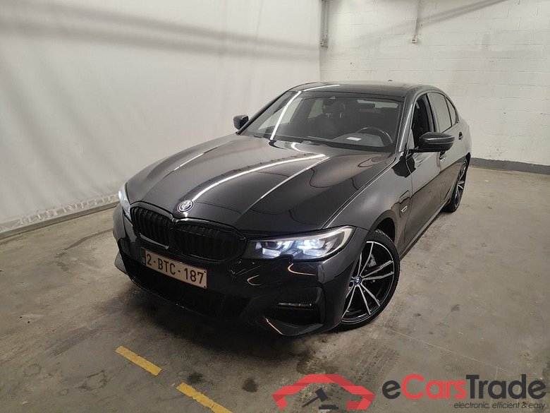 BMW 3 Reeks Berline 330e (215 kW) 4d #1
