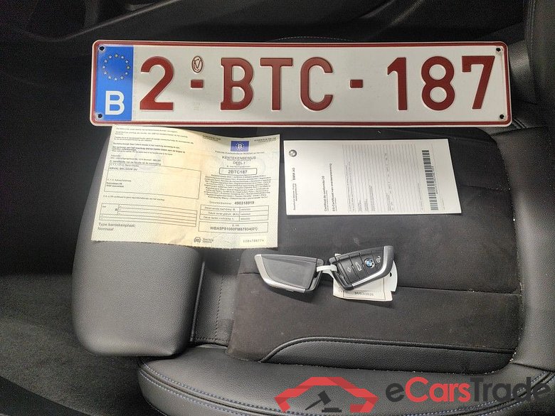BMW 3 Reeks Berline 330e (215 kW) 4d #4