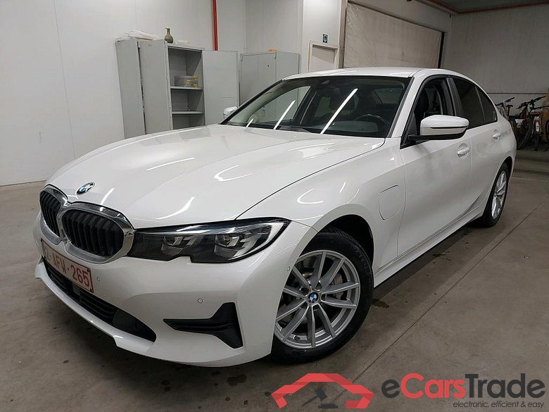 BMW - BMW 3 BERLINE 330e 292PK Business Edition With Vernasca Heated Sport Seats & Active Cruise Control & Comfort Entry & Harman Kardon    * HYBRID *