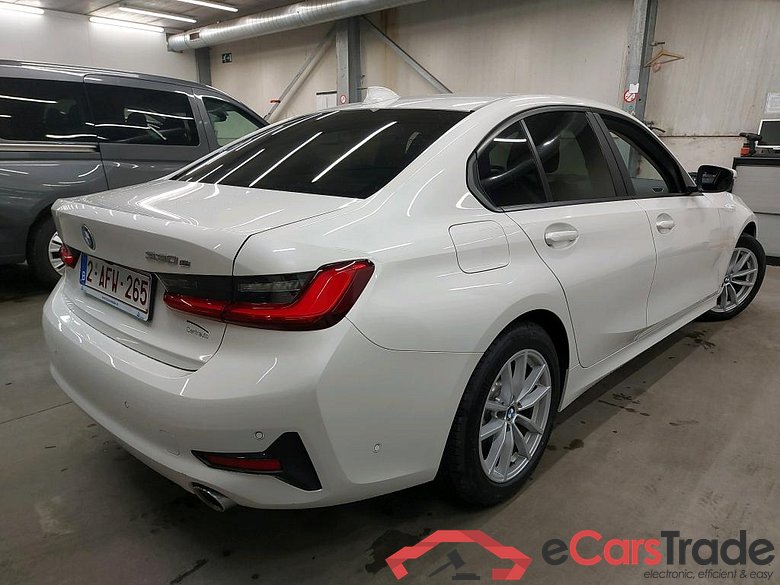 BMW - BMW 3 BERLINE 330e 292PK Business Edition With Vernasca Heated Sport Seats & Active Cruise Control & Comfort Entry & Harman Kardon    * HYBRID * #2