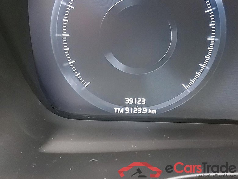 VOLVO - VOL XC40 T2 129PK Momentum Core & GPS & Park Assist  * PETROL * #5