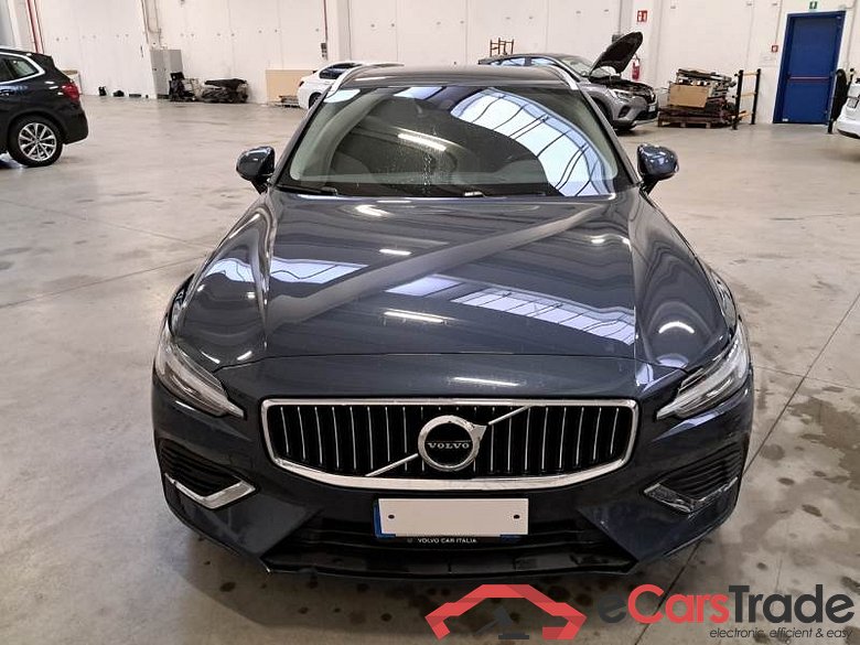 VOLVO V60 / 2019 / 5P / STATION WAGON T6 PLUG-IN AWD AUTOM.INSCR.EXPR. #6