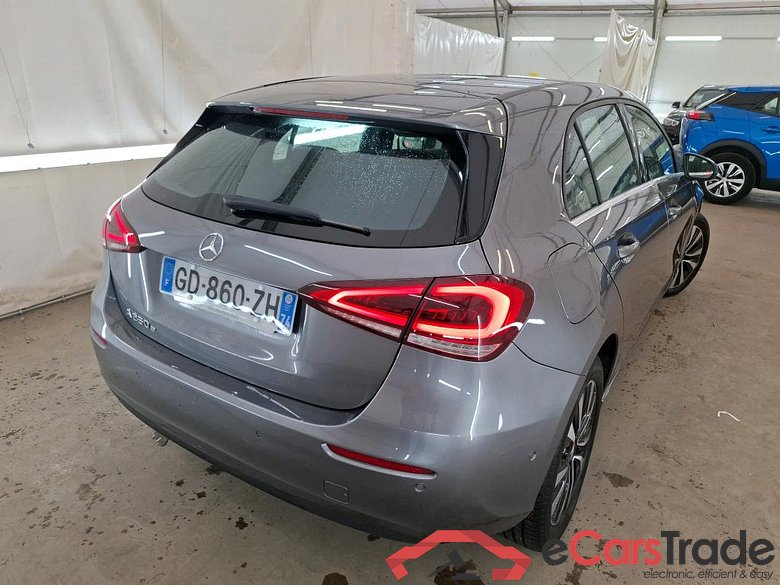 MERCEDES BENZ Classe A Compact 2018 5P Berline A 250 e Business Line 8GDCT #3