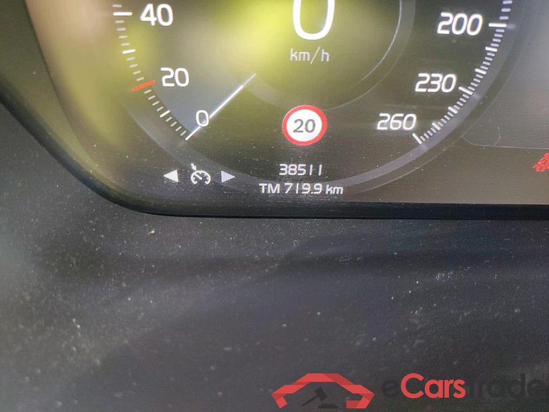 VOLVO XC40 / 2017 / 5P / todoterreno 1.5 T4 Twin Recharge R-Design Auto #5