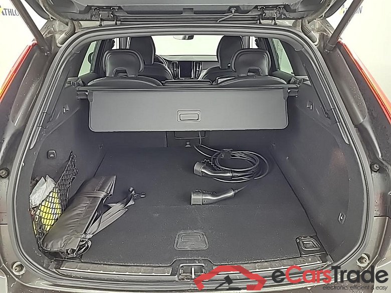 VOLVO XC60 T6 AWD Plug-in hybrid R-Design 5D 257kW #5