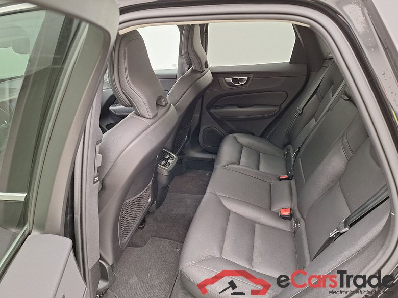 Volvo, XC60 FL'21, Volvo XC60 B4 D Geartronic Inscription 5d #4