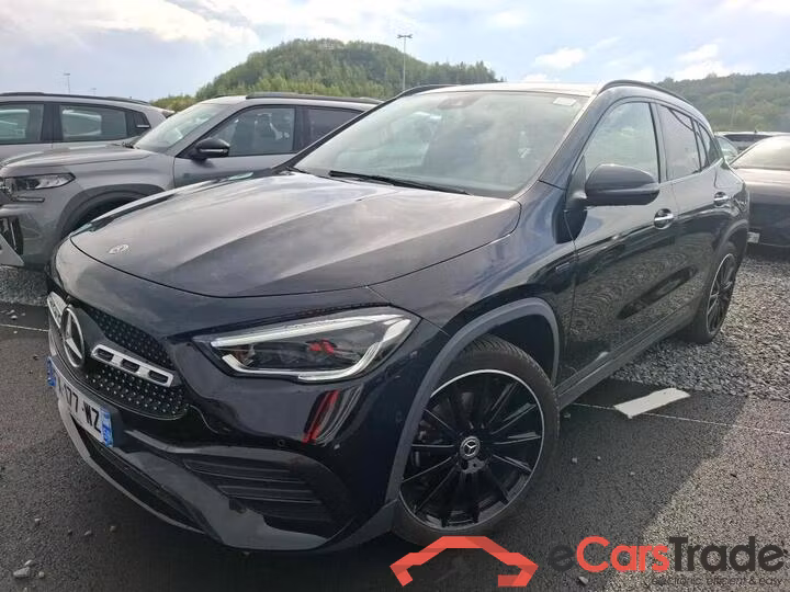 Mercedes GLA 250e Plug-In Hybrid AMG Night Aut. Pano LED-MultiBeam Widescreen Burmester Ambient Navi Sport-Leather KeylessGo Camera Klima PDC ... #1