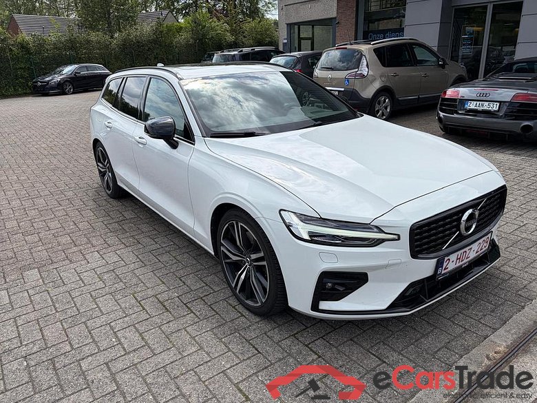 VOLVO V60 2.0 B5 MHE R-Design Geartronic #1