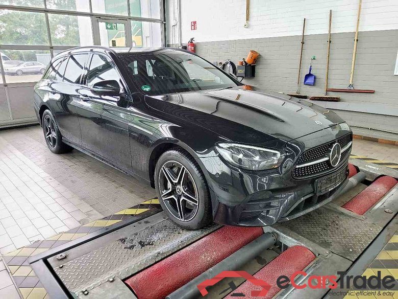 Mercedes-Benz E T-Modell (BM 213)(06.2016->) DE - Kb5 E 300 de EU6d, 4Matic AMG Line, (Facelift) 2020 - 2023 #2