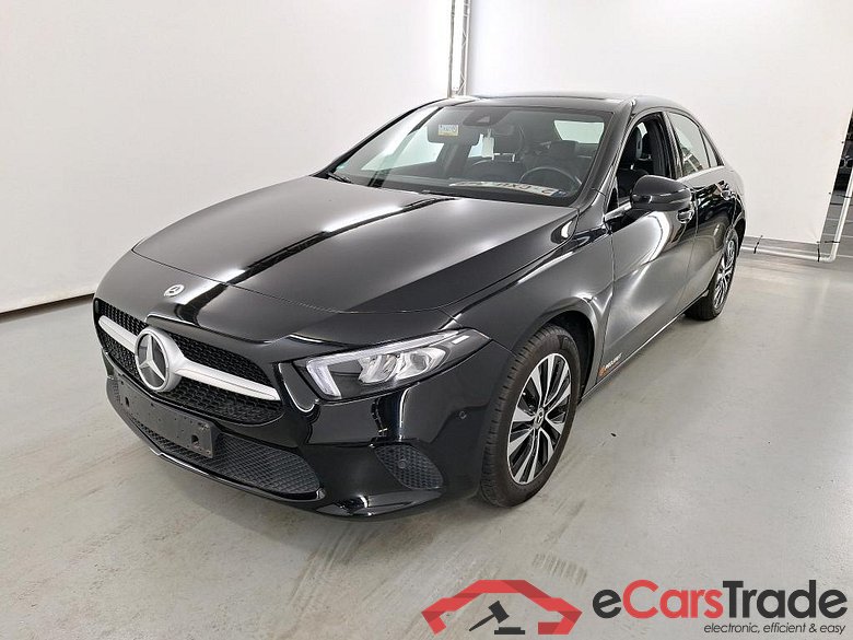MERCEDES-BENZ A-CLASS LIMOUSINE 1.3 A 250 E BUSINESS SOLUTION DCT