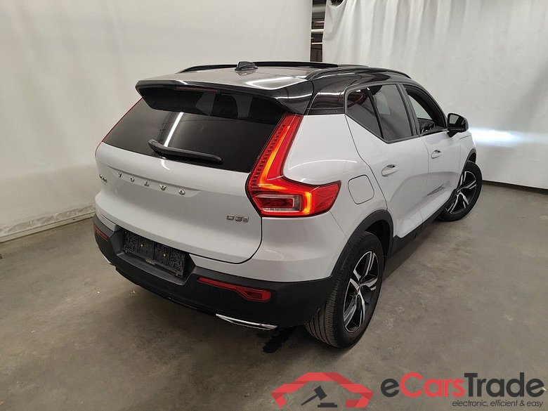Volvo XC40 D3 R-Design 5d #2