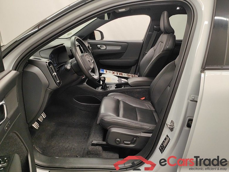 Volvo XC40 D3 R-Design 5d #3