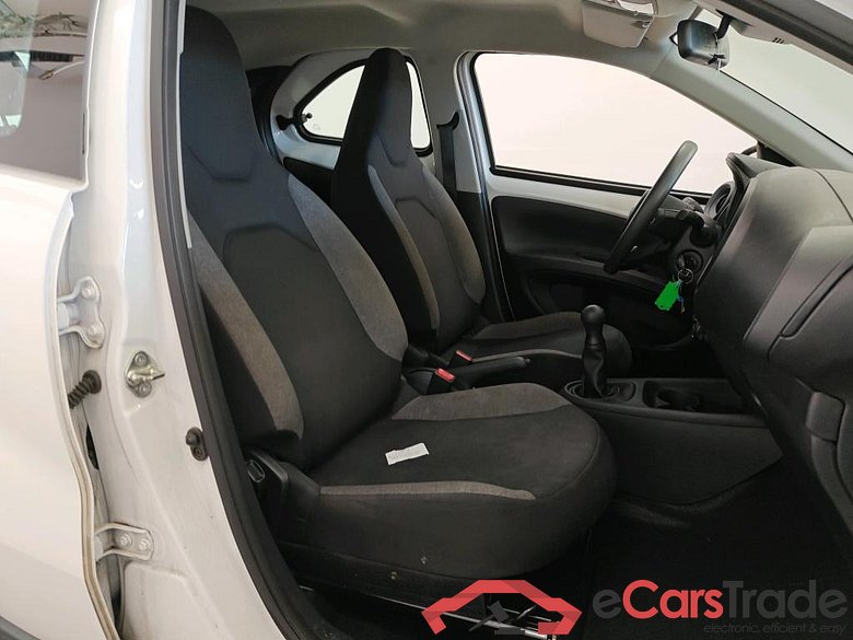 Toyota AYGO X 1.0 VVT-i MT 5d #3