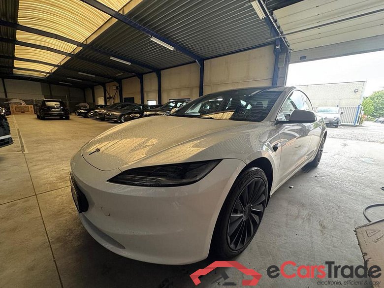 TESLA Model 3 62.5 kWh RWD