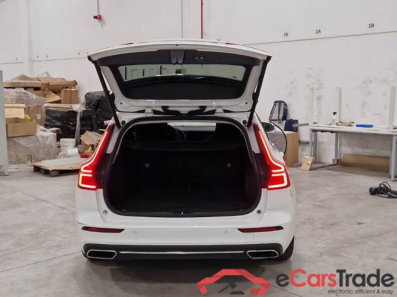 VOLVO V60 / 2019 / 5P / STATION WAGON T6 PLUG-IN AWD AUTOM.INSCR.EXPR. #5