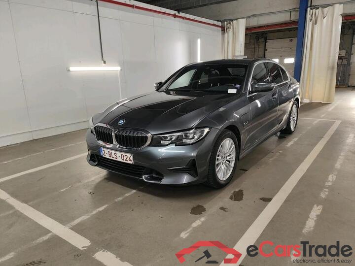 BMW 3 Reeks Berline 3 Reeks Berline 320e (150 kW) (PHEV) 150kW/204pk  4D/P Auto-8