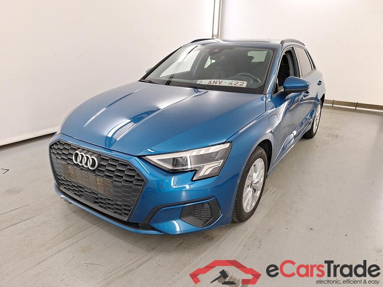 Audi A3 SB 1.4 40 TFSIe Hybrid Aut. LED-Matrix Head-Up Virtual ACC Navi KeylessGo Camera Klima PDC ...